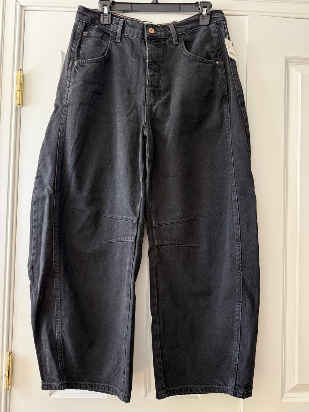 We The Free Lucky You Mid Rise Barrel Leg Jeans Black Size 29 NWT